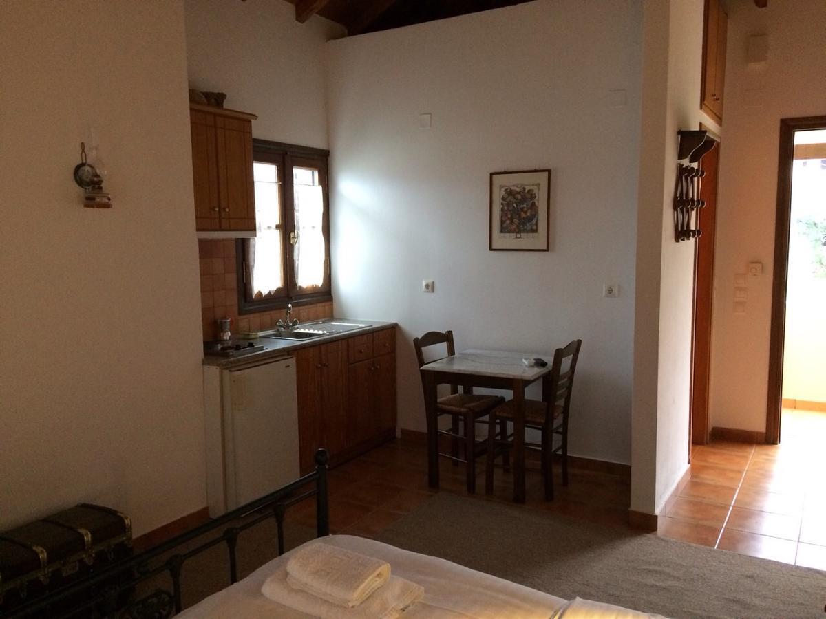 Alexandraki Rooms Poúlithra Esterno foto